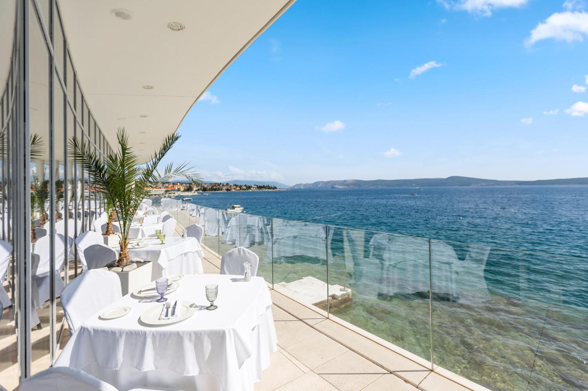 Luxury Hotel Amabilis Selce Bagian luar foto